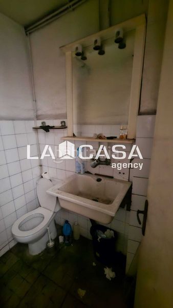 Foto 26f114b6-564f-41ac-8651-422a7104db62. Local comercial a Prosperitat Barcelona