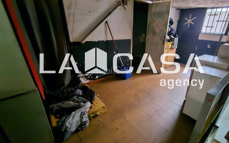 Foto 42f32b16-e981-438f-8046-34e38b712df9. Local comercial a Prosperitat Barcelona