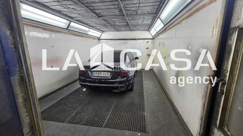 Foto 58e8b7ef-253a-4dda-b3b1-51fea9ba2f0a. Local comercial a Prosperitat Barcelona