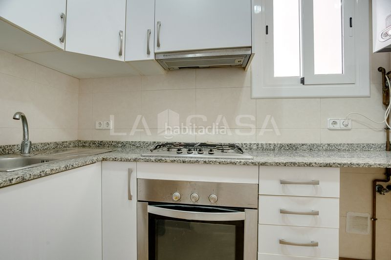 Foto 37a3a780-66f3-4187-b6ad-59564e3a0ce7. Pis amb calefacció a Sagrada Família Barcelona