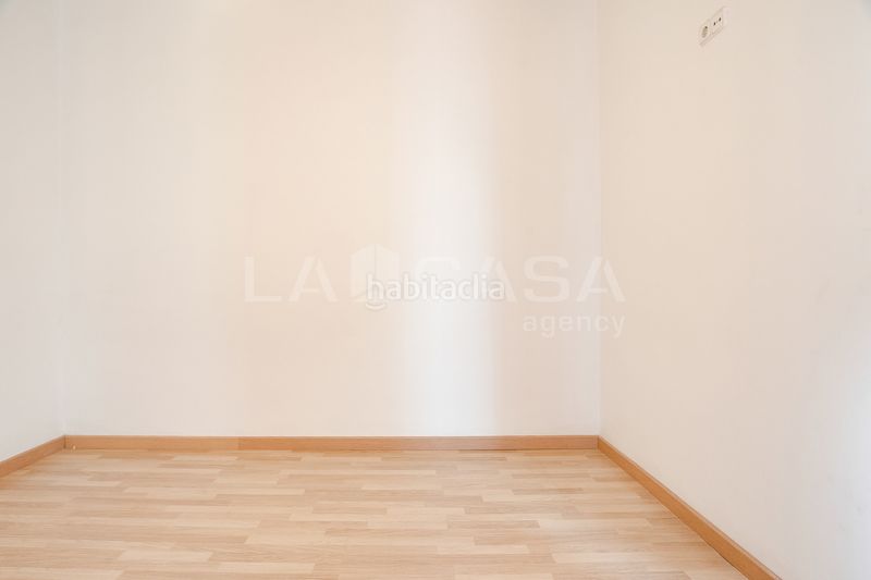 Foto cfd5a933-bb90-41d0-8f4e-dd3c202cca96. Pis amb calefacció a Sagrada Família Barcelona