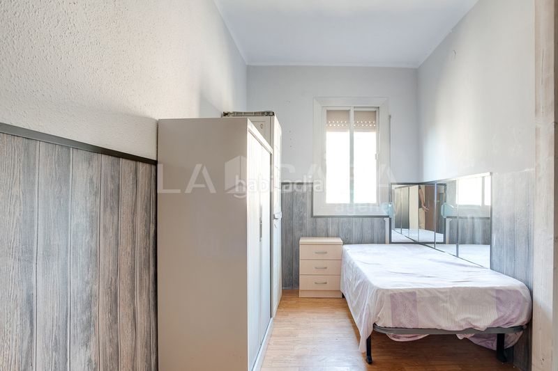 Foto a82670a4-655a-48d5-a41e-f4278bef5bd7. Pis a El Besòs Sant Adrià de Besòs