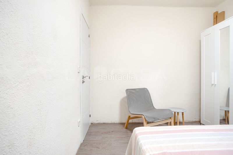 Foto bcbd7c11-5136-4148-ae88-1e74ed86608b. Pis a El Besòs Sant Adrià de Besòs