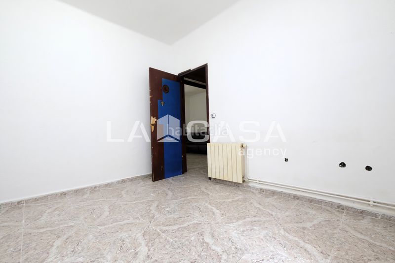 Foto e0b3f67d-9876-4041-87cb-d381f29bbbf2. Planta baixa a Turó de la Peira Barcelona