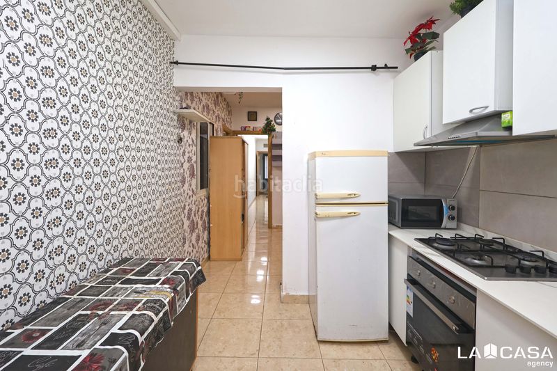 Foto 27ed3645-18d7-42b7-b52f-73335953b41d. Rez-de-chaussée avec chauffage dans Collblanc Hospitalet de Llobregat (L´)