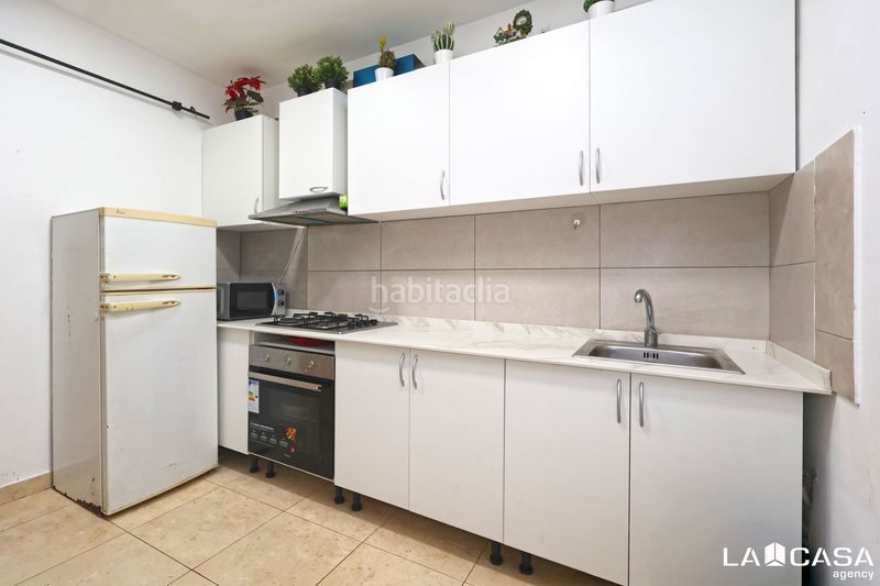 Foto 3d571729-15cd-4a98-a475-9aebbe7d02b0. Rez-de-chaussée avec chauffage dans Collblanc Hospitalet de Llobregat (L´)