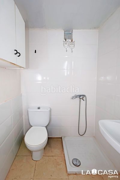Foto daea4a9c-d634-4442-8eac-c7693c4bd80b. Rez-de-chaussée avec chauffage dans Collblanc Hospitalet de Llobregat (L´)