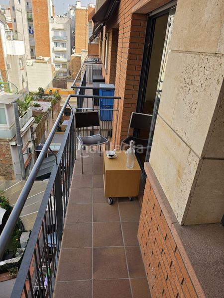 Foto f6ae3e91-84c3-42db-9f5b-1f4f85a2eb0d. Pis amb aparcament a Sants-Badal Barcelona