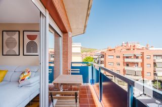 Etagenwohnung  Carrer d'arcadi balaguer. Dos balcones