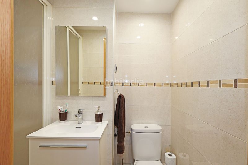 Foto 81b2709f-e5a7-46c3-a00e-63c8ae0c01b8. Etagenwohnung mit heizung in Montesa Esplugues de Llobregat