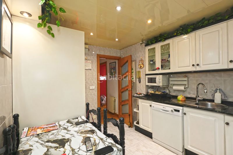 Foto b68131e3-6b3e-4b09-b5af-2cbc37820886. Etagenwohnung mit heizung in Montesa Esplugues de Llobregat