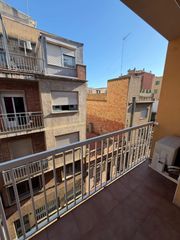 Pis  Passatge de jordi ferran. Tres habitaciones