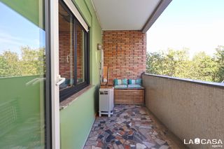 Pis  Carrer de padilla. Cuatro habitaciones balcon ascensor