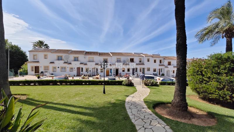 Foto 0d3909e3-e6ed-4c80-945f-efdc7f50899a. Casa adossada amb calefacció aparcament piscina a Pedreguer