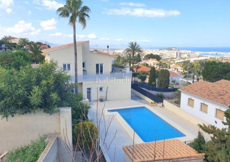 Foto 0a6ad5c1-8b03-4597-a2c5-de38241b4972. Chalet with heating parking pool in El Montgó Dénia