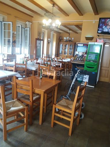 Foto 4f6f14ed-4164-48ef-841a-87a66d2c8e71. Locale commerciale in Poblets (els)