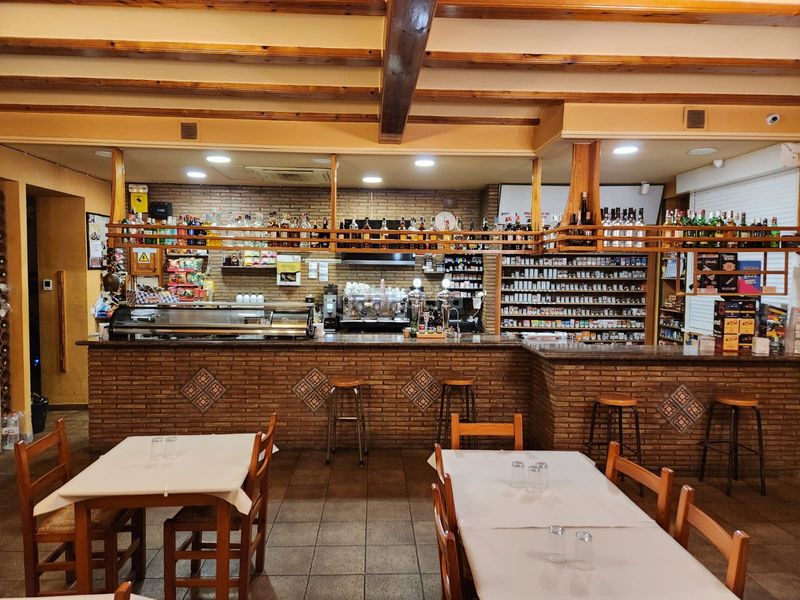 Foto 6f681c6d-37bc-4ea6-829f-6372477764b6. Locale commerciale in Poblets (els)