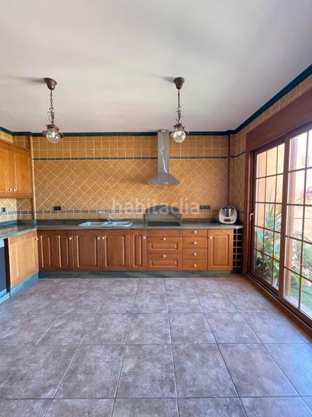 Foto afe44ae3-22ec-4e0a-893a-27aa40a974c3. Chalet mit heizung parking pool in Piles