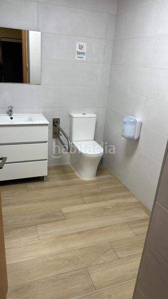 Foto b46d5482-ad60-429d-924f-b9e2ad443f7a. Location local commercial dans Centro Histórico Gandia