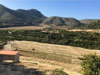 Terreno residenziale in Ador