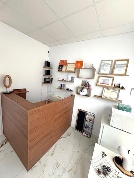 Foto af85f9b4-1e09-41db-8d45-40a3dc673f6f. Geschäftsraum in Almoines