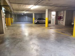 Alquiler Parking coche  Calle de anselmo clavé. Plaza