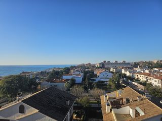 Rent Duplex in Avinguda del maresme 3b. Precioso dúplex  vistas panorámicas mar y montaña, zona verde y