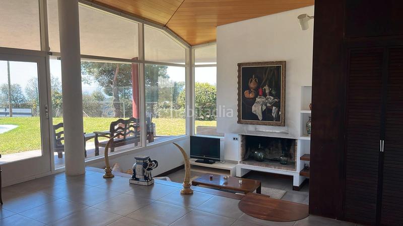 Foto 56033726-dd0a-4bf9-b8e2-c9d3de0db35a. Chalet avec cheminée chauffage parking piscine dans Mataró