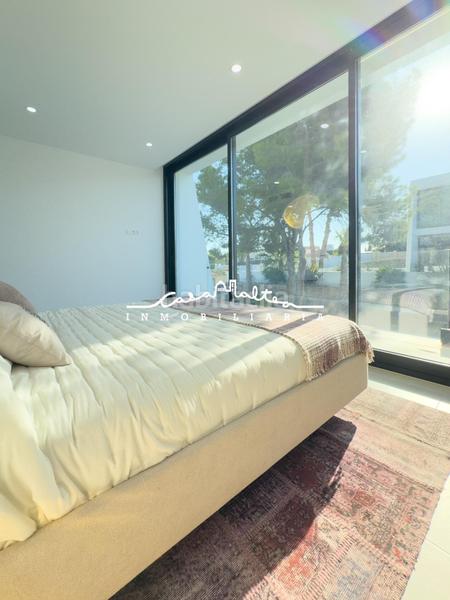 Foto 04507f6e-6f65-4087-a173-cda4a81cfe1a. Casa bifamiliare con riscaldamento parcheggio piscina in Calp