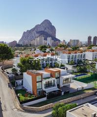 Casa bifamiliare in Marisol Park - Ortembach - Los Almendros. En venta maravilloso chalet pareado en calpe