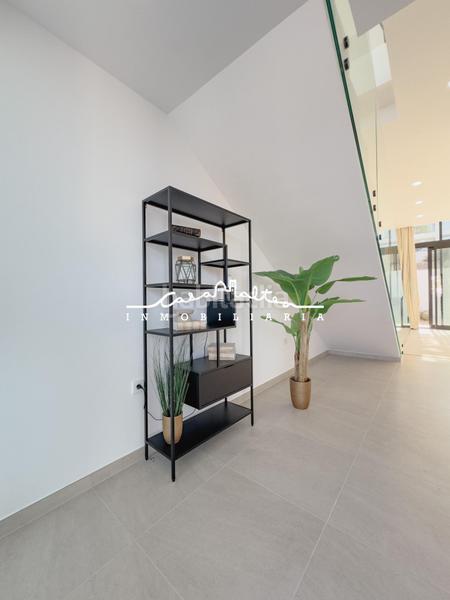 Foto f5cd85b7-e945-48fb-8092-a44aeb9ee770. Casa bifamiliare con riscaldamento parcheggio piscina in Calp