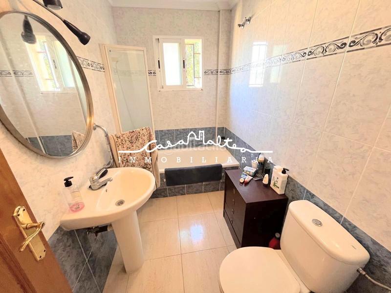 Foto 680be00b-963a-4fa6-9750-48b607a6332b. Chalet en venta chalet independiente con piscina comunitaria y aparcamiento en Polop