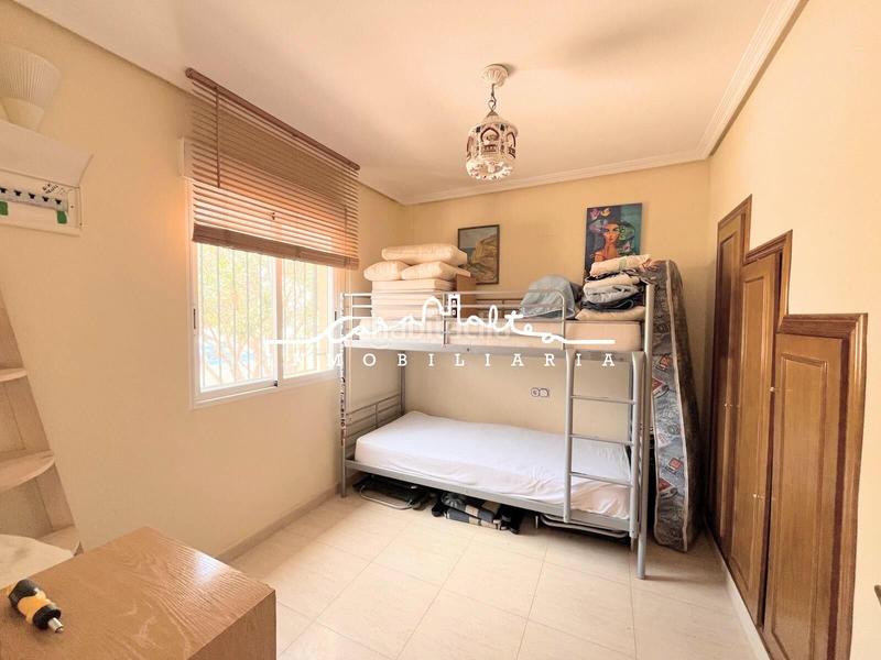 Foto 99cdde8e-1af4-43b0-9e51-0dfabceab559. Chalet en venta chalet independiente con piscina comunitaria y aparcamiento en Polop