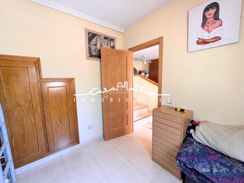 Foto e57bd571-41cb-454f-bba0-d174c876fa53. Chalet en venta chalet independiente con piscina comunitaria y aparcamiento en Polop