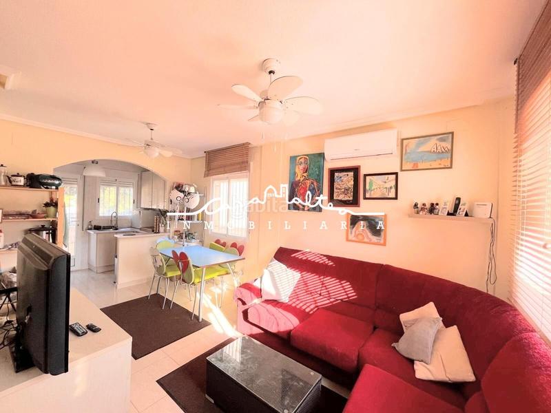 Foto f39e3b52-465f-46c9-bf52-8ed386e4ca27. Chalet en venta chalet independiente con piscina comunitaria y aparcamiento en Polop