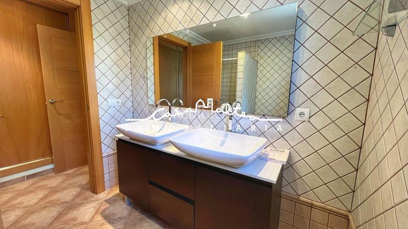Foto 6c1012f7-6657-4b67-8bfd-efbb2b858c5c. Affitto chalet con riscaldamento parcheggio piscina in Nucia (la)