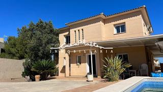 Location Chalet  Calle calle estocolmo, 11. Alquiler de planta baja chalet con parcela y piscina temporal