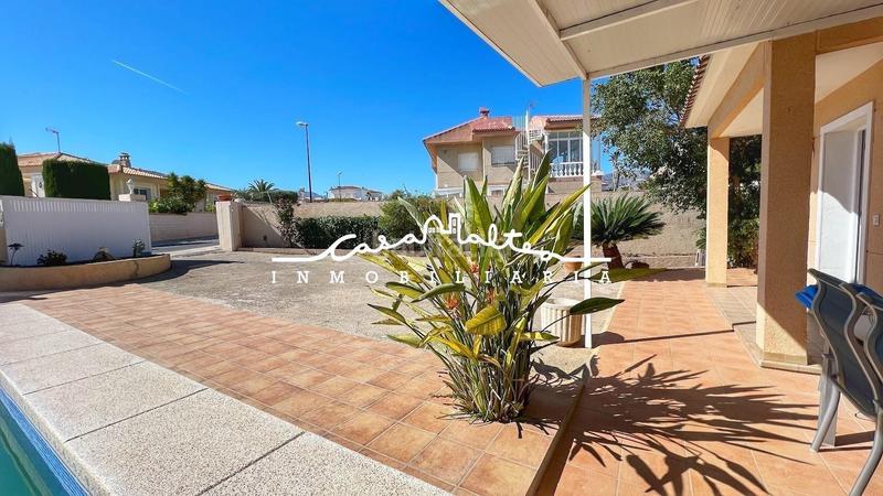 Foto 928128fc-1545-495d-8b78-2e0378adfbe3. Miete chalet mit heizung parking pool in El Tossal-Bello Horizonte Nucia (la)