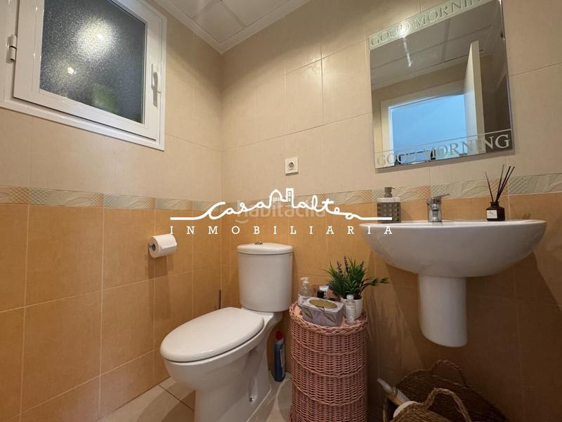 Foto 9d7e1613-9fdf-415e-9dde-3aa93935d6b5. Casa amplio bungalow con vistas al mar y al peñón en urbanización Maryvilla e en Calp