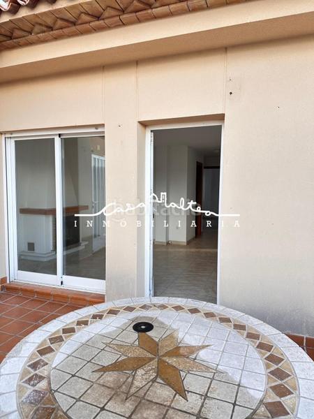 Foto b81d786b-3a40-4176-9f35-86b7a120dcdf. Casa adossada amb aparcament a El Tossal-Bello Horizonte Nucia (la)