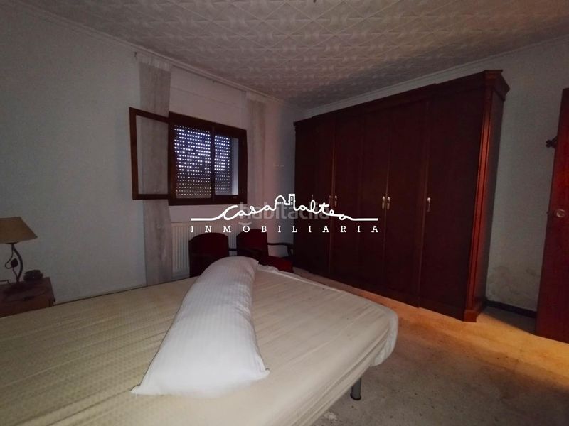 Foto f9a6ed82-7e4b-4c99-9af4-0728bed1f9e8. Casa amb calefacció aparcament piscina a Ador