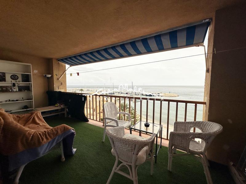 Foto 4a7f3547-bf08-49a9-868f-7a06ed119f28. Piccolo appartamento con parcheggio piscina in Mascarat Altea