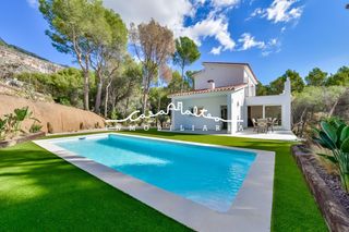 Xalet  Calle calle petunia, 39. En venta chalet junto al campo de golf en altea la vella