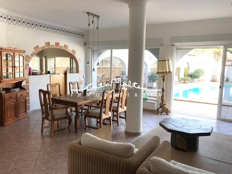 Foto abc6d54f-c857-4462-8f7c-e94450152a31. Chalet con riscaldamento parcheggio piscina in Cometa Calp