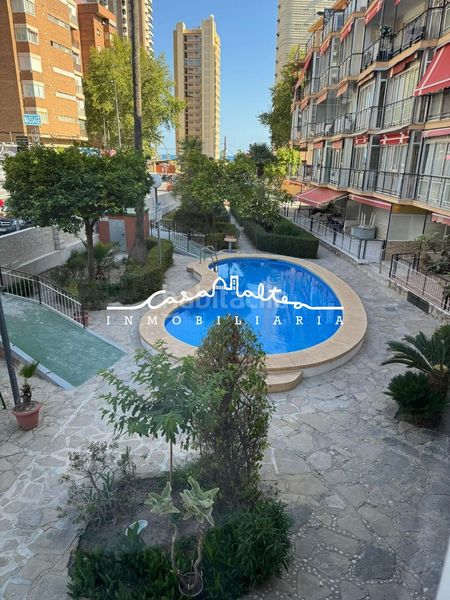 Foto 2b4817b4-1d17-43fa-93d5-1a8a94dd5245. Pis amb piscina a Playa Levante Benidorm