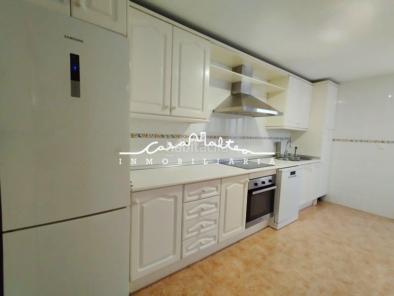 Foto 88a25a74-f67c-4124-ae25-3ffc20a5cfa4. Pis amb aparcament a Altea ciudad Altea