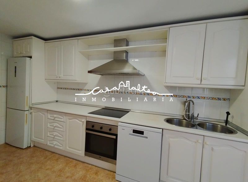 Foto 97f9f17b-6a38-4fee-8ebd-203e6b2e2cf1. Pis amb aparcament a Altea ciudad Altea