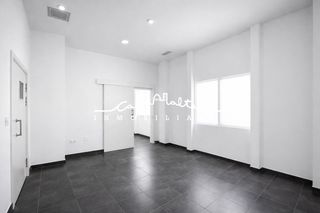 Business premise in L´Albir. En venta local com muchas posibilidades en el albir