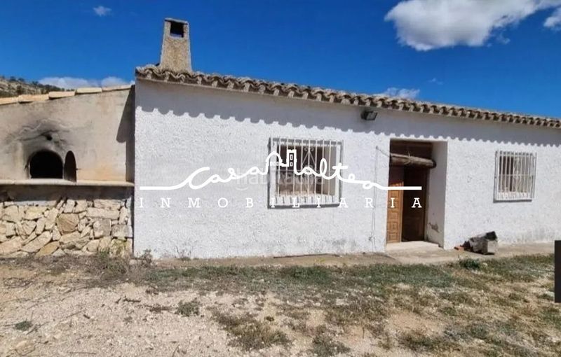 Foto 04c79d3f-1f5f-4d7f-b91f-edd560182978. Casa amb aparcament a Relleu