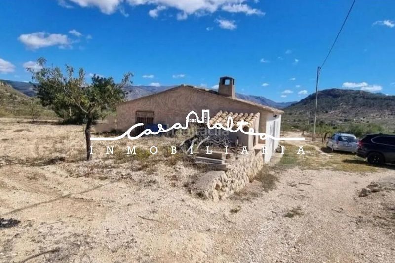 Foto 15c7cfab-4660-462b-bac2-2cd2a5805590. Casa amb aparcament a Relleu